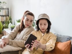 Cara Menjaga Pergaulan Anak di Era Media Sosial