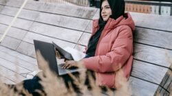 Menjaga Stabilitas Emosi di Ruang Virtual