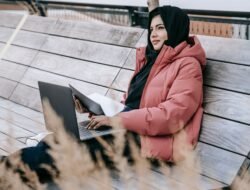 Optimalisasi Kesadaran Penuh Sebagai Upaya Menjaga Stabilitas Emosi di Ruang Virtual