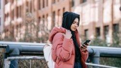 Scroll TikTok 8 Jam Sehari