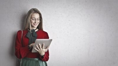 Self Reward vs Self Sabotage