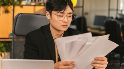 Burnout Karena Pekerjaan? 3 Cara Pulih Tanpa Harus Buru-buru Resign (Sumber foto: ANTONI SHKRABA production via Pexels)