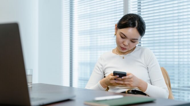Cara Cek Sertifikat Tanah Online Lewat HP 2026, Cegah Sertifikat Ganda (Sumber foto: ART PRODUCTION via pexels)