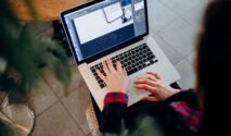 6 Cara Cerdas Mendapatkan Uang Saku Tambahan Saat Kuliah Tanpa Mengganggu Nilai Akademik (Sumber gambar:  Danik Prihodko pexels)