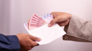 Cara Nabung 1 Juta Per Bulan Meski Gaji Cuma UMR Blitar 2026 (Sumber gambar: Defrino Maasy)