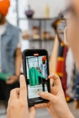 5 Cara Ubah Akun TikTok Sepi Jadi Sumber Penghasilan (Sumber gambar: MART PRODUCTION  via pexels)