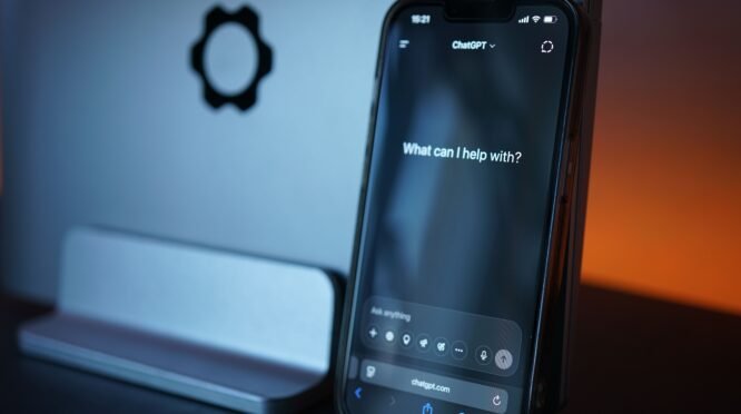 Curhat ke AI Naik 81 Persen, Mengapa Gen Z Lebih Memilih Chatbot Dibanding Manusia? (Sumber gambar: Tim Witzdam via pexels)