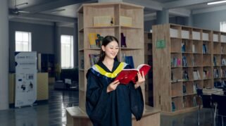 IPK Tinggi Tidak Jamin Mudah Kerja, Skill Apa yang Sebenarnya Dicari Perusahaan Sekarang? (Sumber gambar:  HANUMAN PHOTO STUDIO via pexels)