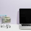 Jualan di Shopee dan TikTok Shop 2026, Masih Cuan atau Sudah Jenuh? (Sumber gambar: https://kaboompics.com/ via pexels)