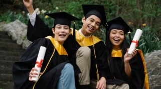 Jurusan Kuliah Sepi Peminat Tapi Gaji Besar di 2027 (Sumber gambar: George Pak via pexels)