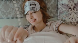8 Kebiasaan Pagi yang Bikin Sehari Lebih Produktif (Sumber gambar: Vika Glitter via pexels)