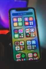 7 Kerja Sampingan Modal HP 2026 yang Gajinya di Atas UMR (sumber gambar: Czapp Árpádvia pexels)