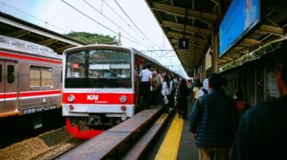 Persiapan Libur Nataru 2026, Tiket Kereta Sudah Bisa Dipesan Kapan? (Sumber gambar:  Ceha Rabbani via pexels)